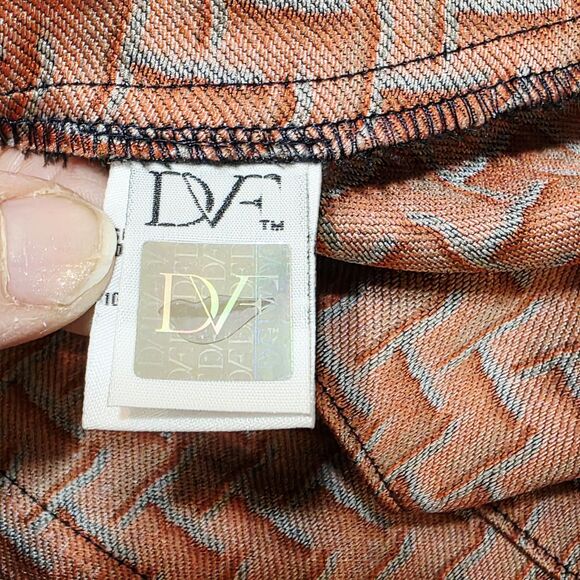 Diane von Furstenberg "Ava" Geometric Pleated Two Pattern Skirt MSRP $345. Sz 10 - Picture 9 of 12